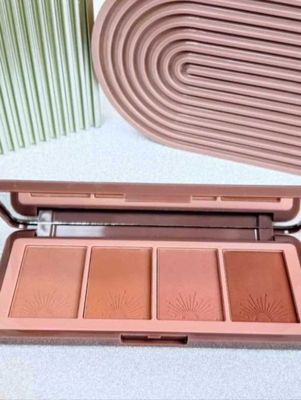 Pinky B Beauty Hot Commodity Bronzer Palette NIB
